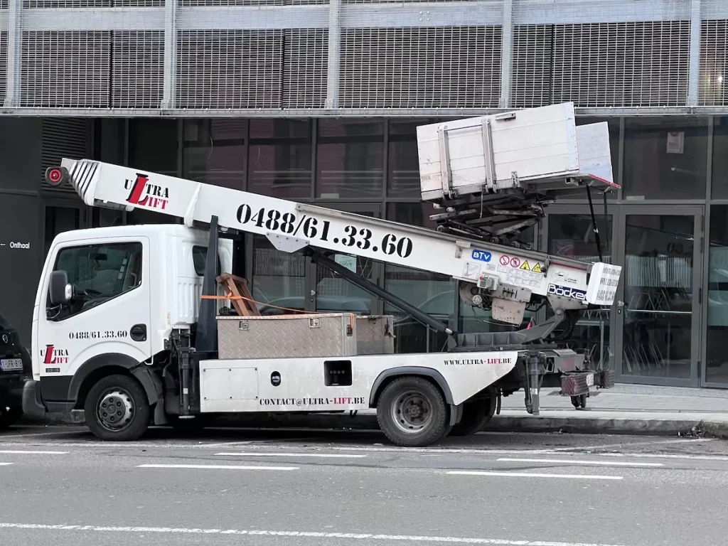 camion-monte-meuble-7350-thulin-forfait-demenagement67ee6b424a1b4